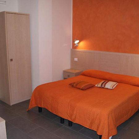 Hotel La Zorza Риомаджиоре Экстерьер фото
