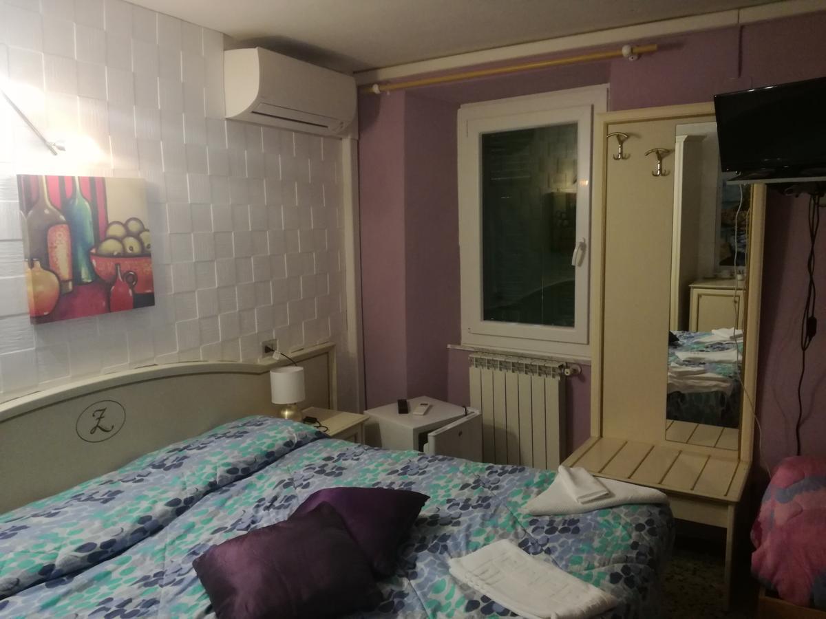 Hotel La Zorza Риомаджиоре Экстерьер фото