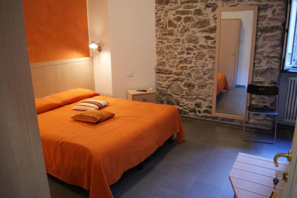 Hotel La Zorza Риомаджиоре Номер фото